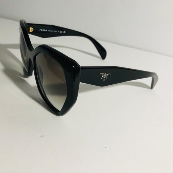 PRADA PR 16RS HERITAGE Oversized Sunglasses - Picture 6 of 11